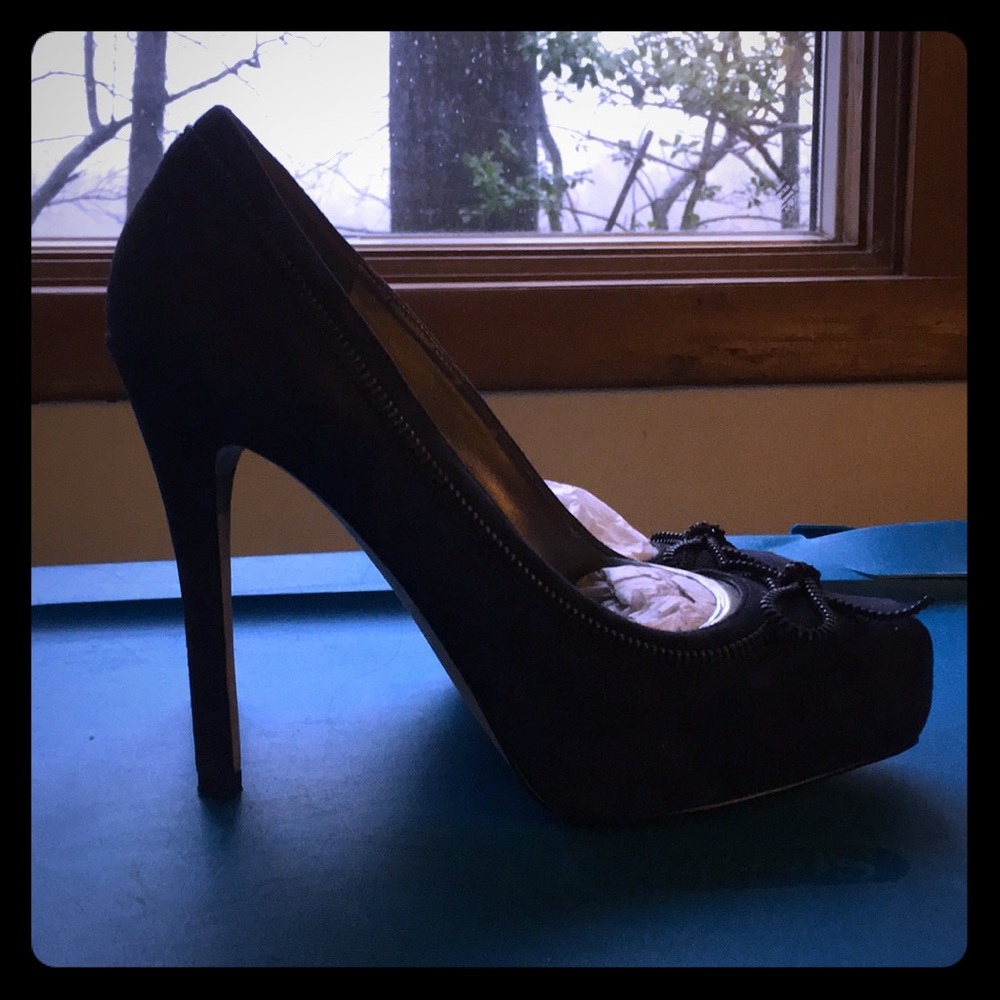 Guess heels